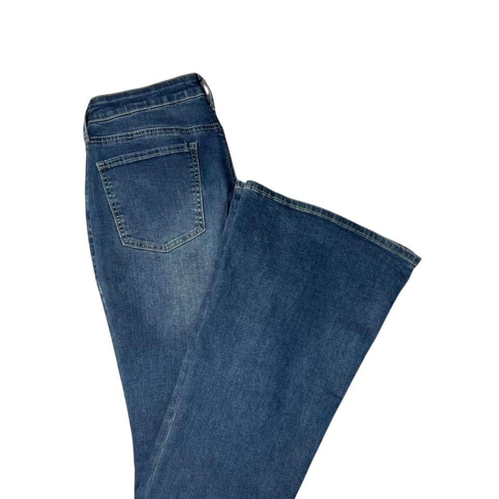 High waisted women's SO Flare Jeans with pockets, extra wide bell bottom.11/30W